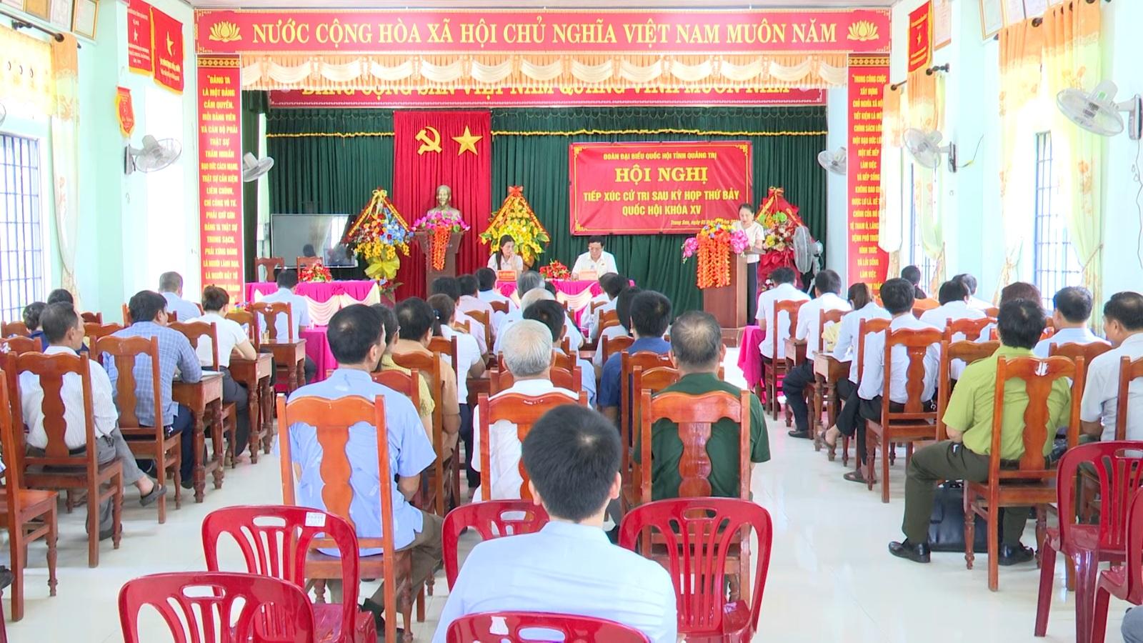 Đoàn ĐBQH tỉnh Quảng trị tiếp xúc với cử tri xã Trung Sơn sau kỳ họp thứ 7 Quốc hội khóa XV.