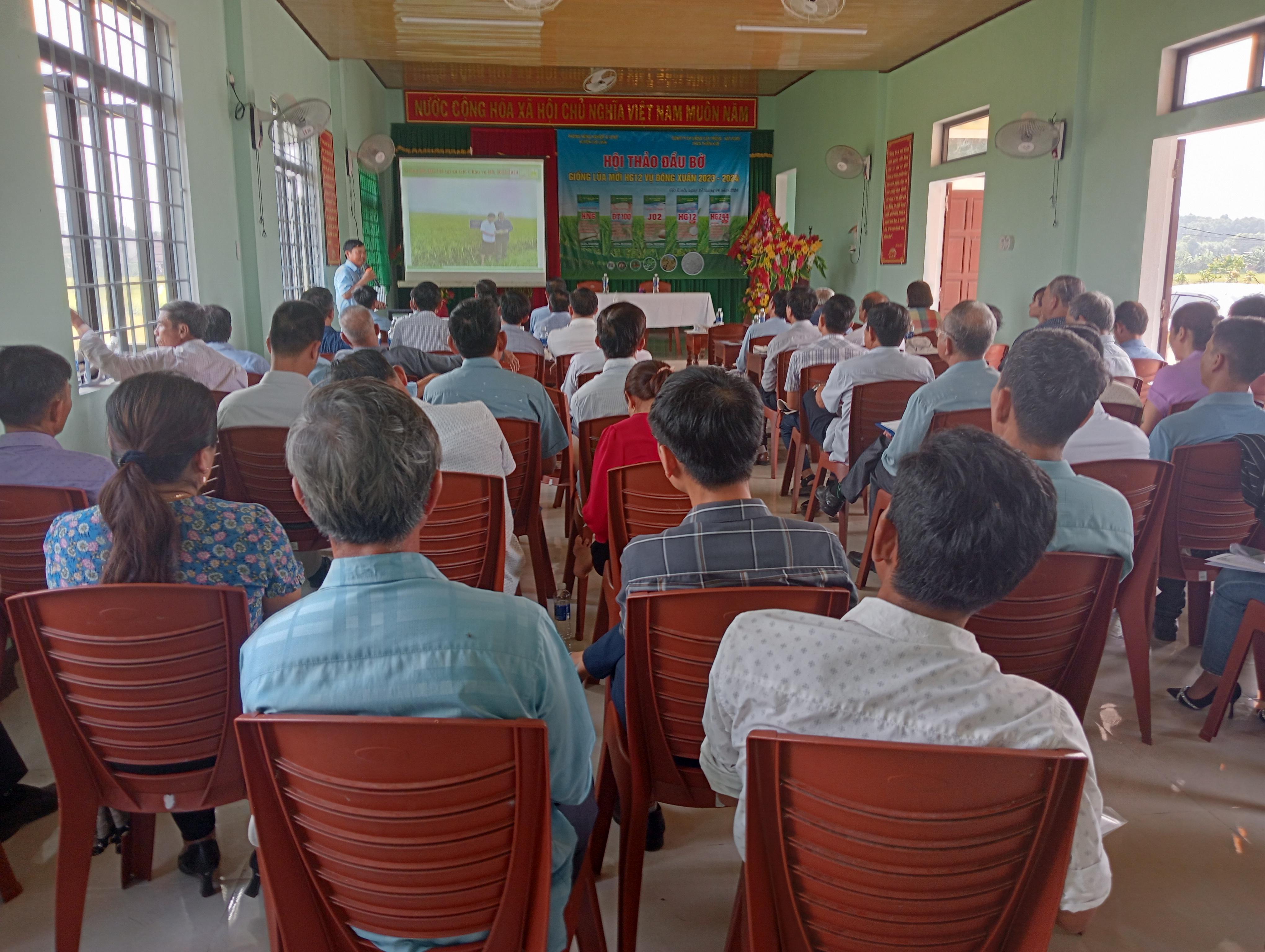 Phòng NN&PTNT huyện Gio Linh phối hợp với Công ty Cổ phần Giống cây trồng - vật nuôi Thừa Thiên...