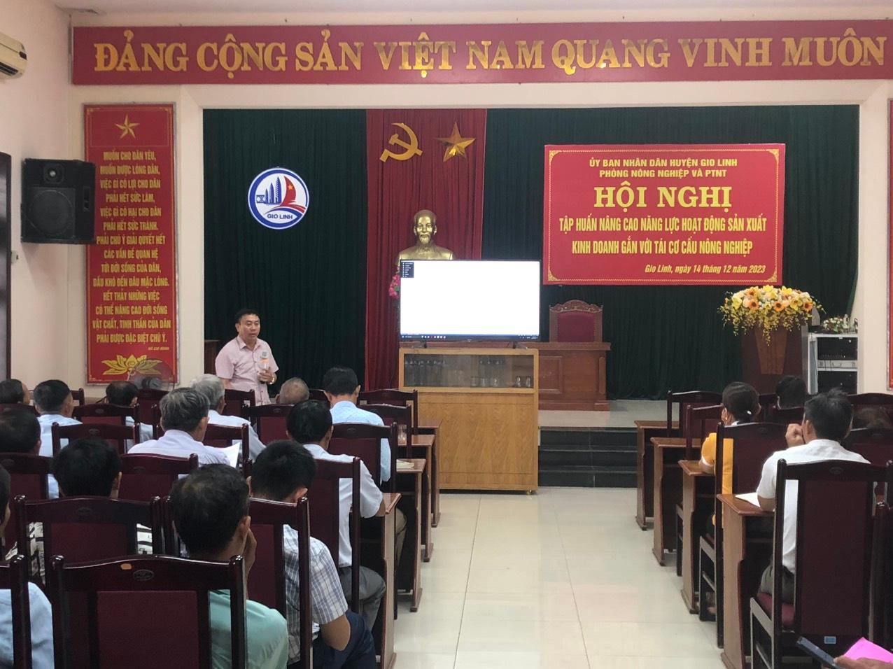 Tập huấn nâng cao năng lực sản xuất kinh doanh gắn với tái cơ cấu ngành nông nghiệp cho các hợp...