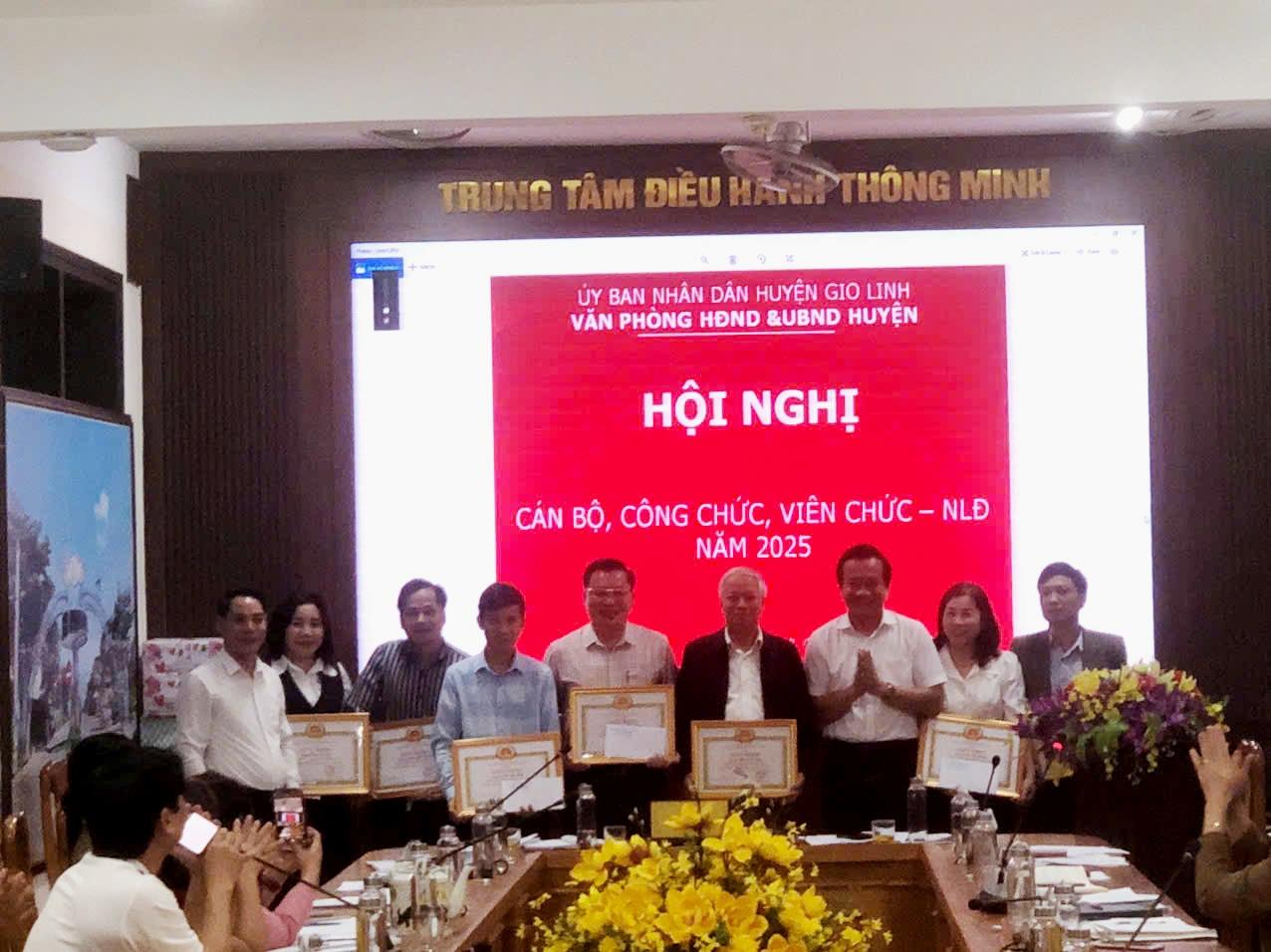 Hội nghị cán bộ công chức, viên chức, người lao động Văn phòng HĐND&UBND huyện năm 2025