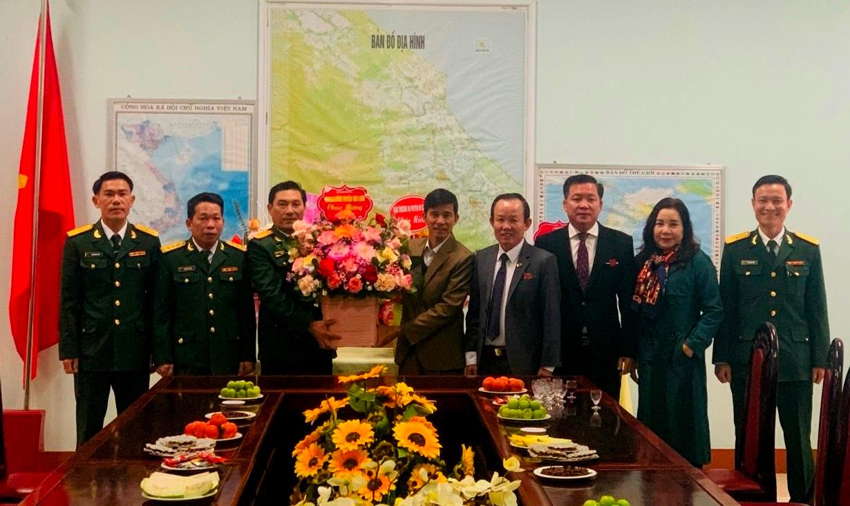 Thăm Ban Chỉ huy Quân sự huyện nhân kỷ niệm 79 năm ngày thành lập Quân đội Nhân dân Việt Nam và...