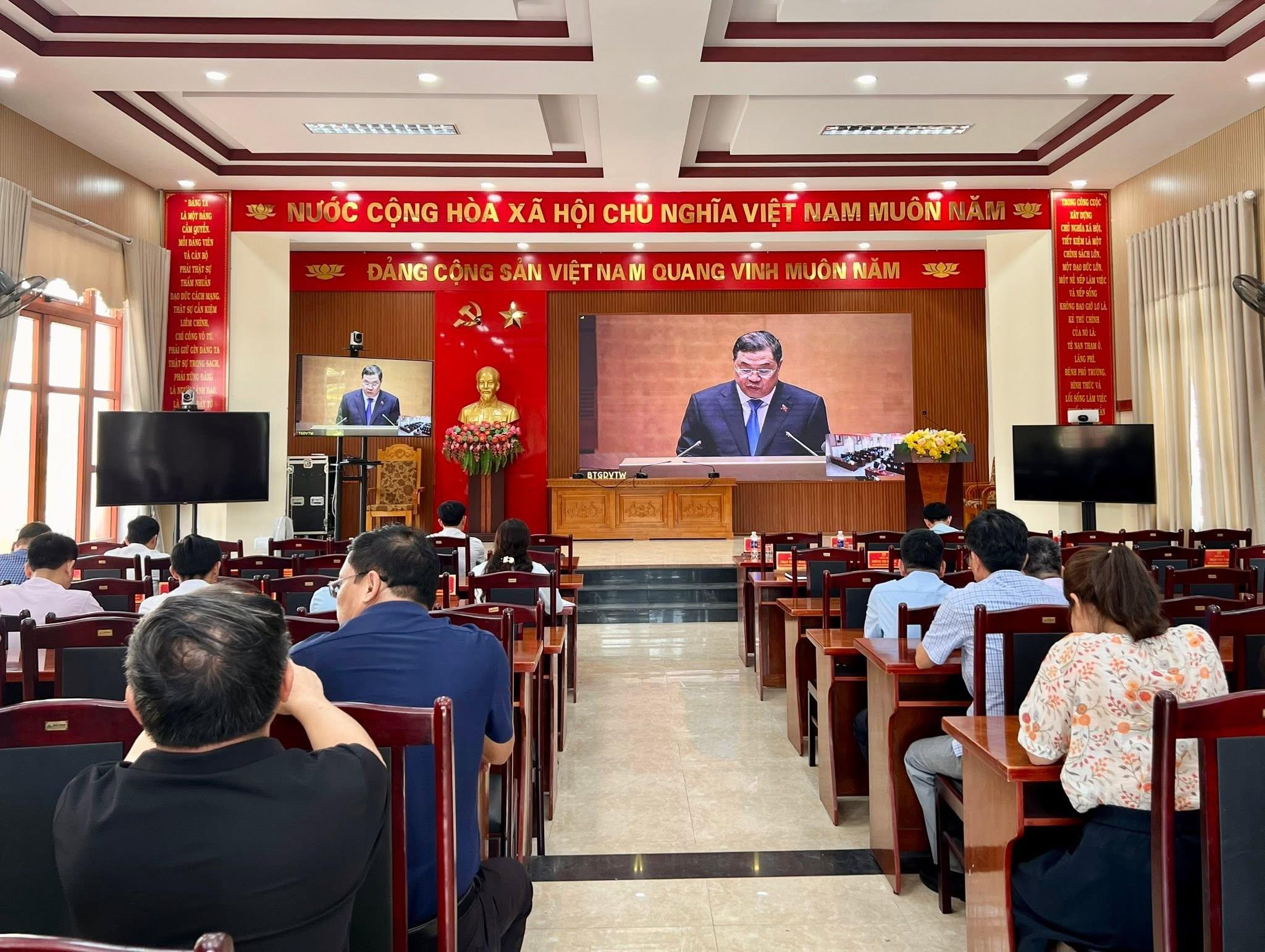 Đảng ủy xã Gio Linh tham dự Hội nghị toàn quốc quán triệt, triển khai thực hiện Nghị quyết số 10-NQ/TW...