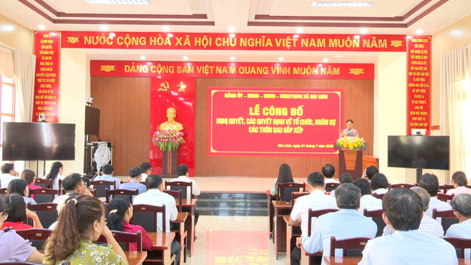 Lễ công bố Nghị quyết, các Quyết định về tổ chức và công tác nhân sự các thôn sau sắp xếp trên địa...