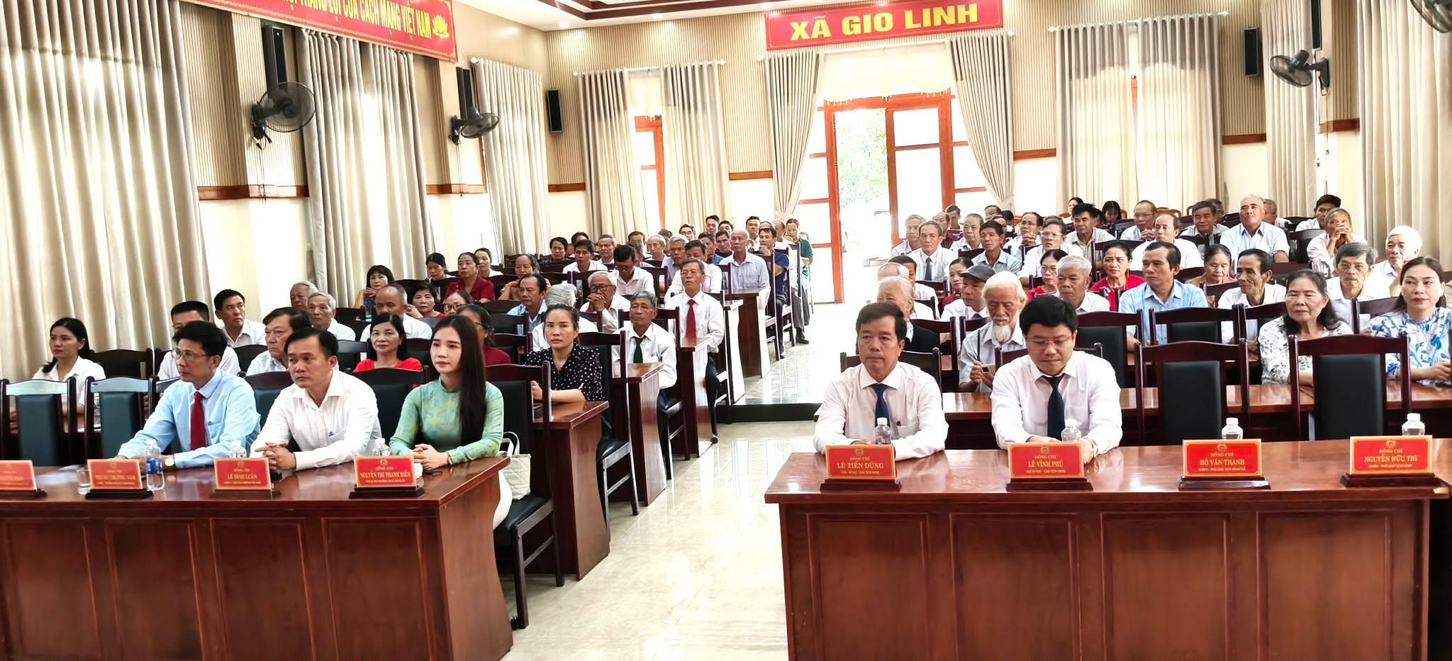 Đảng ủy xã Gio Linh tổ chức lễ trao tặng Huy hiệu Đảng đợt 2/9 cho 80 đảng viên